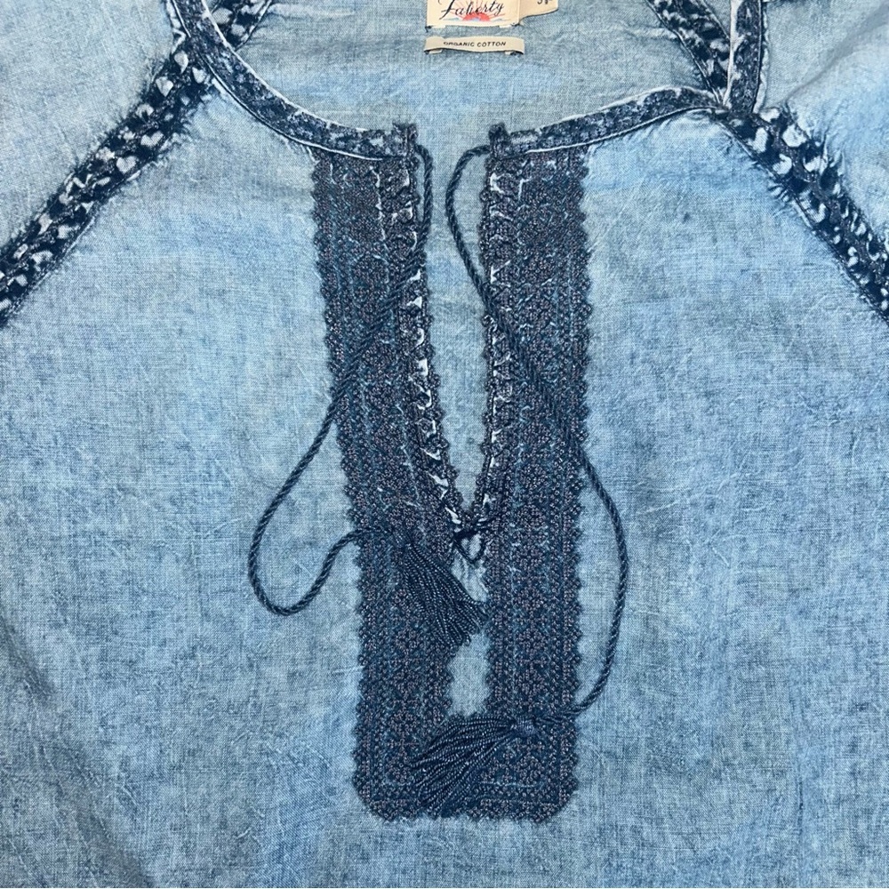 Faherty Blue Denim Women's Blouse with Tassels Size Small Organic Cotton - Picture 3 of 6
